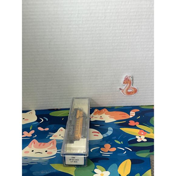 Life-Like 7250 EMD GP-20 Union Pacific Loco #474 - Picture 11 of 11